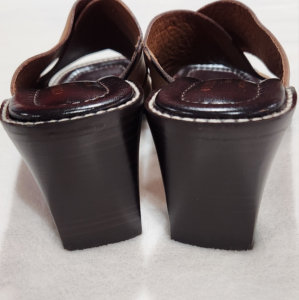 Donald J Pliner Vicky Camel Nappa Leather Slide-In Sandals, Size 7.5 - Picture 5 of 11